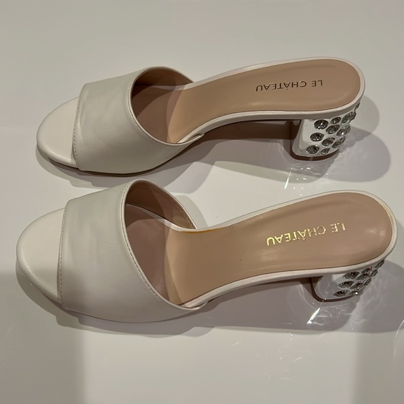 Le Chateau Gorgeous beaded heeled open toe mules, ivory and silver, new - Picture 4 of 7